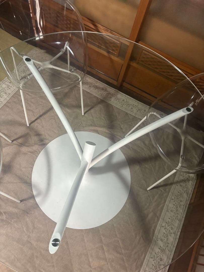 カリガリスアカシアホワイトツリーデザイン円形テーブル