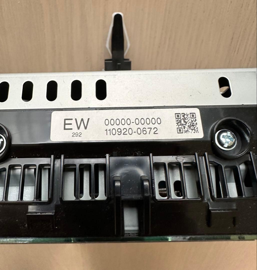 クラウン AWS210 エアコンスイッチパネル 86110-30362-C0