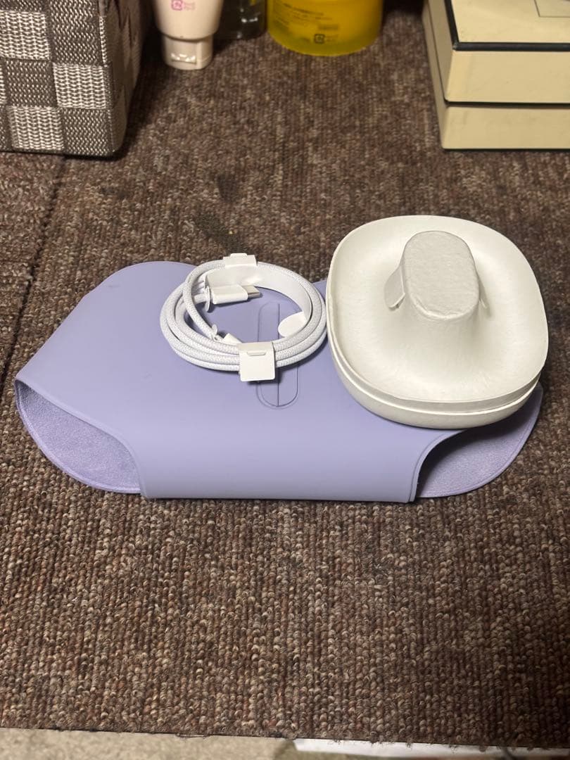 AirPods本体 シルバー オーバーイヤータイプ