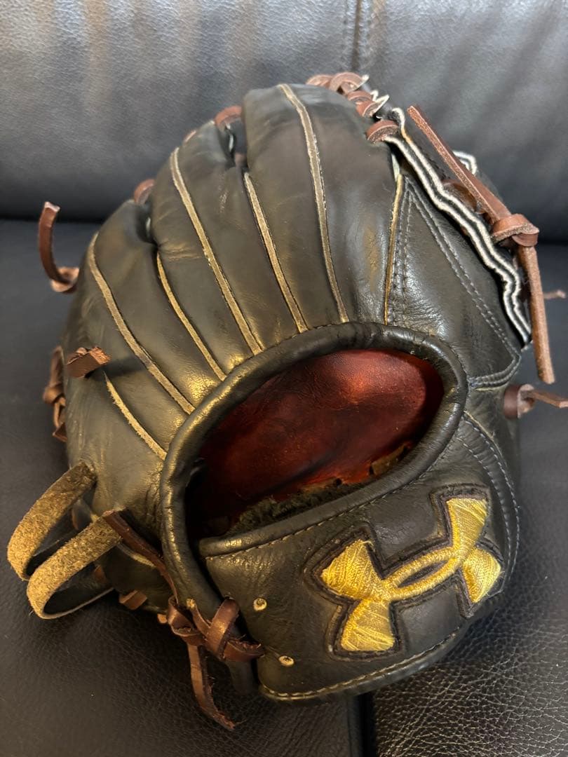 アンダーアーマー 硬式内野手用グラブ