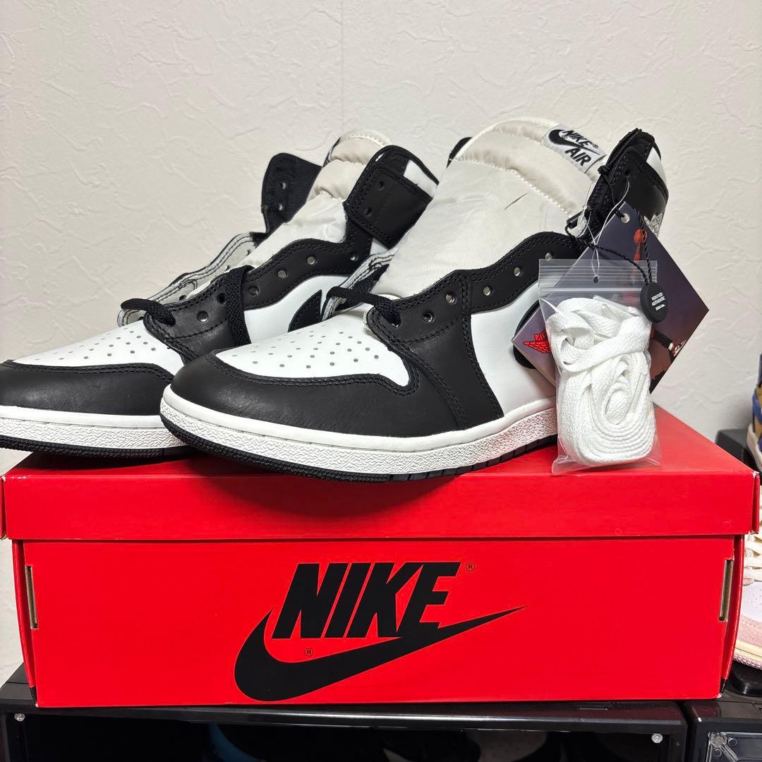 NIKE Air Jordan 1 High 85 白/黒