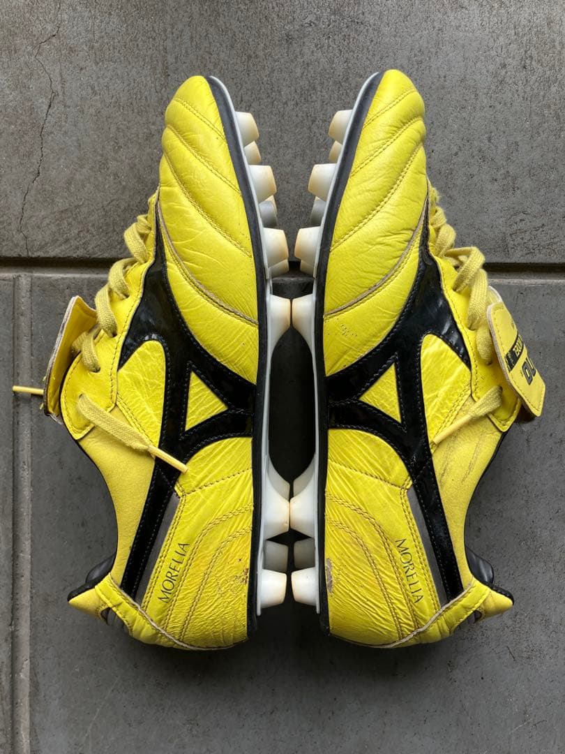 ちゃいちゃい Mizuno モレリア2 30周年モデル イエロー