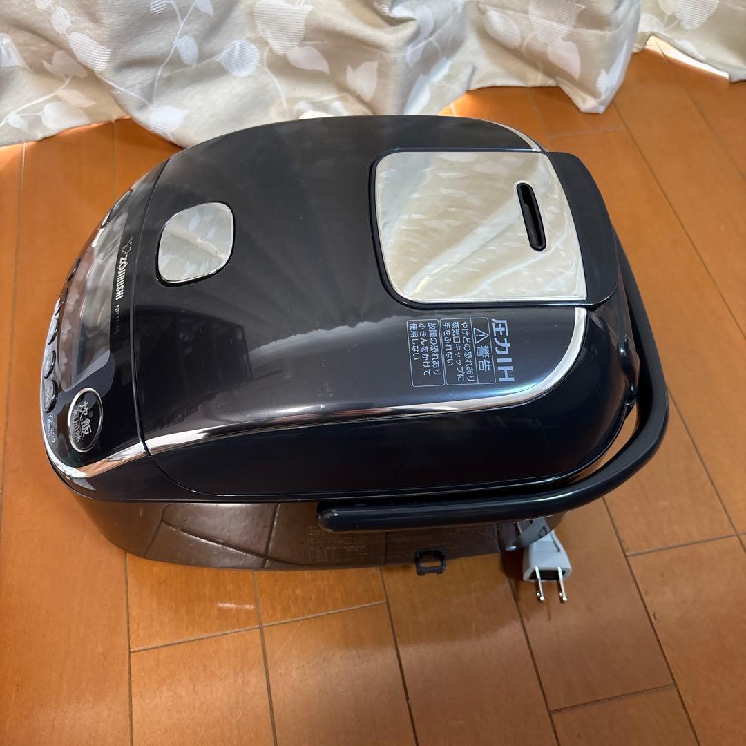 象印　圧力IH炊飯ジャー　極め炊き　NP-RT05