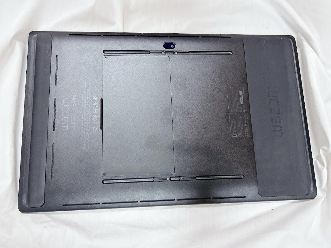 Wacom MobileStudio Pro 13　DTH-W1321LK0D