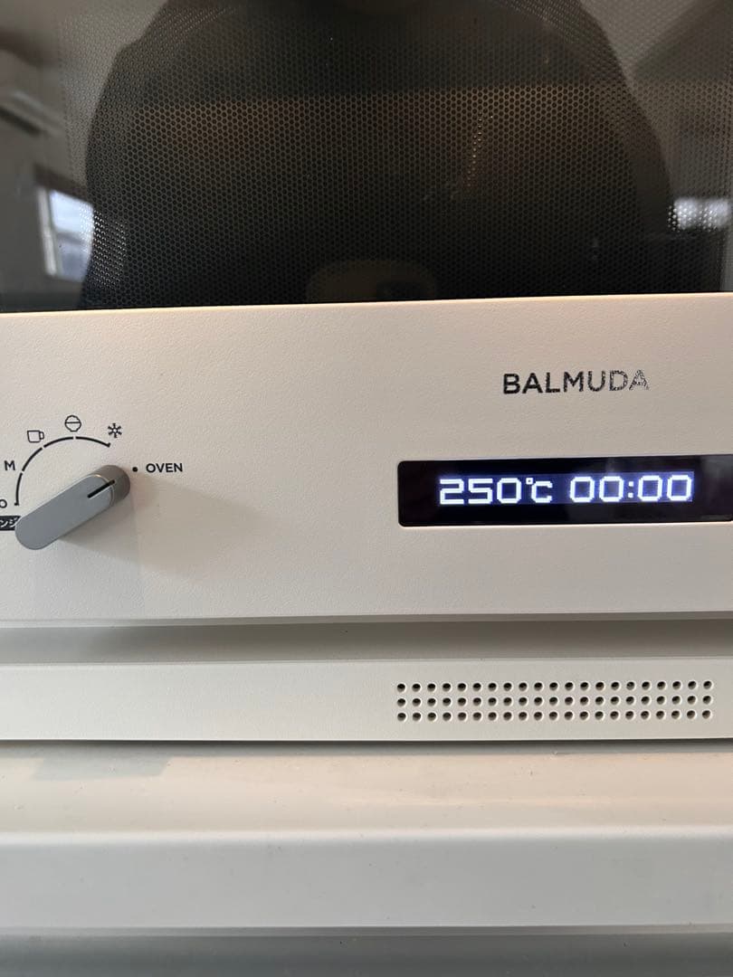 2018年製　バルミューダ オーブンレンジ　ホワイト