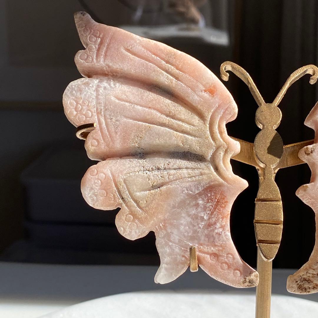 ★★★破格 最終特価【 ピンクアメジスト バタフライ 原石 台座付き 蝶