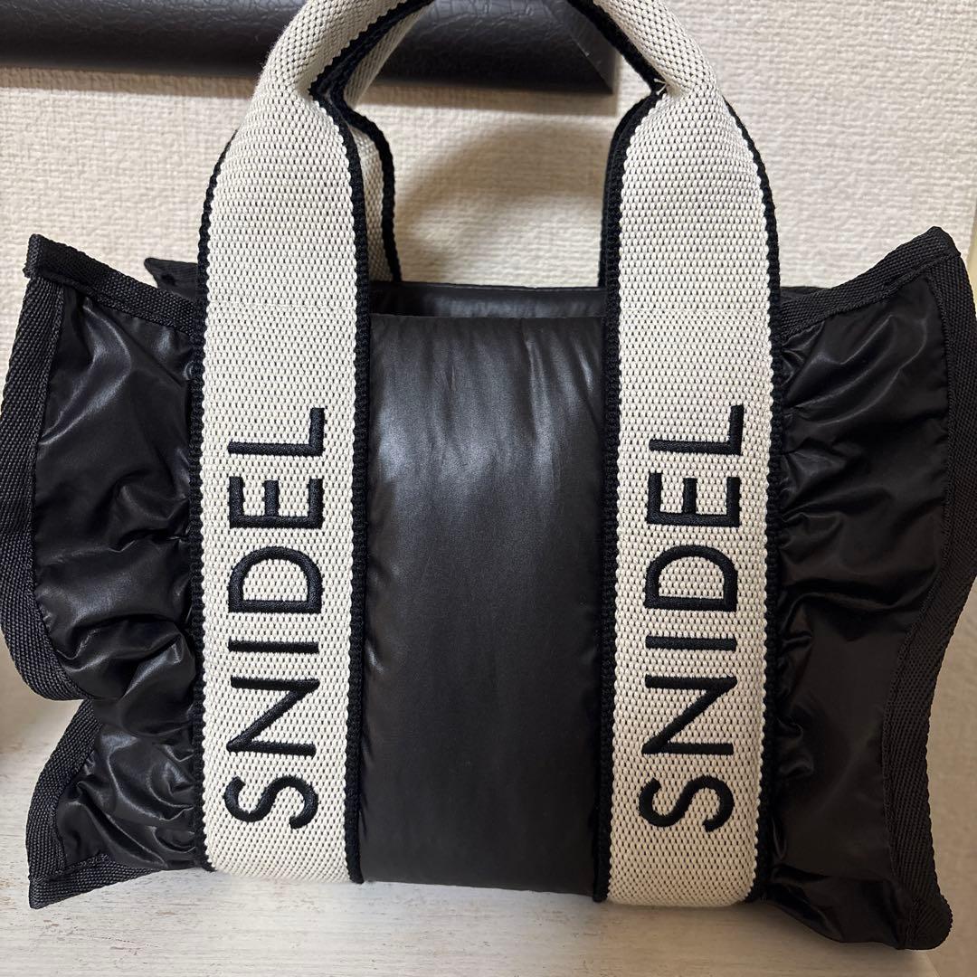 snidel スナイデル フラッフィーフリルロゴバッグ