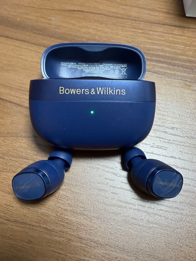 z*a様 Bowers & Wilkins Pi8 ワイヤレスイヤホン 美品