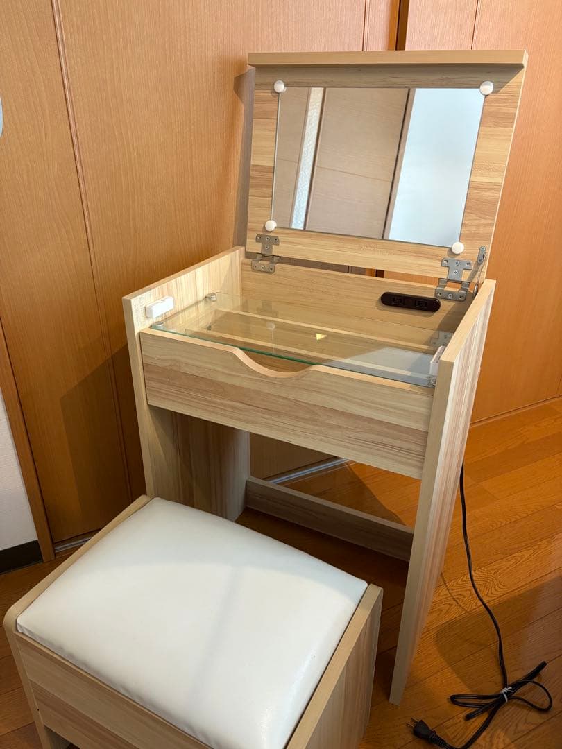 値下げ中【中古】ドレッサー スツール付き コンパクト 幅50cm