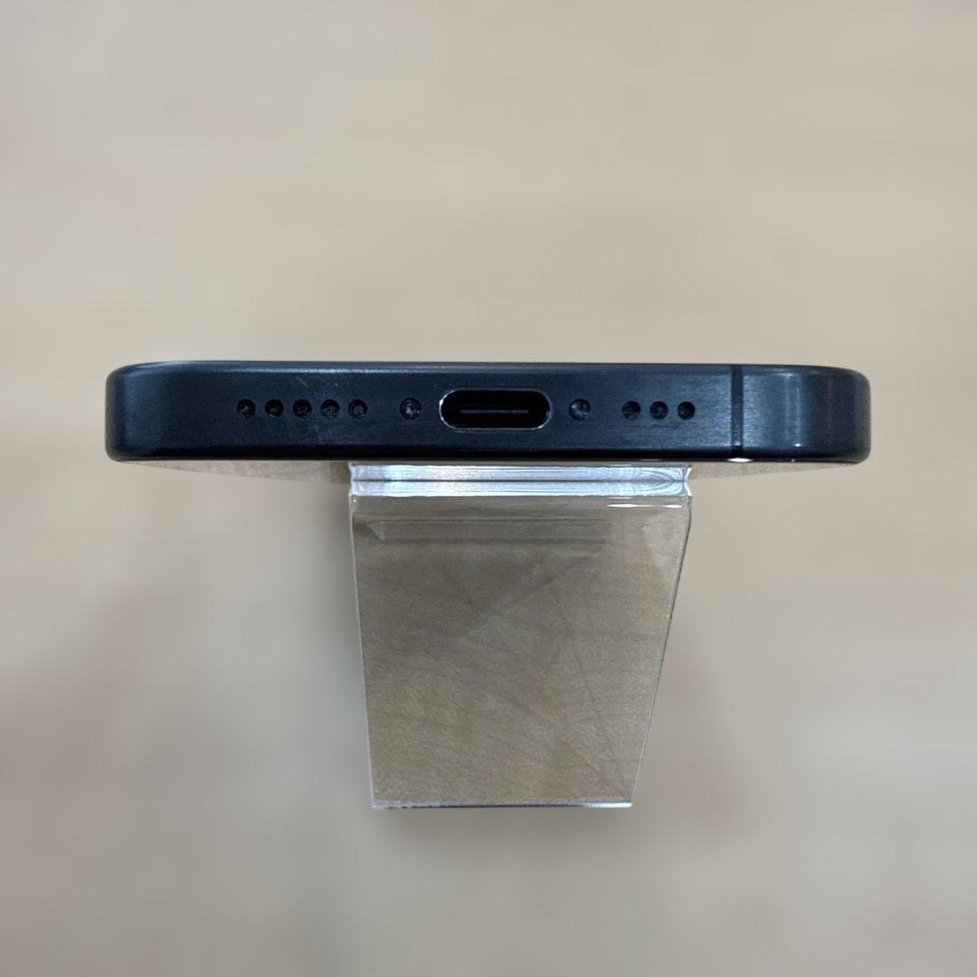 【極美品】iPhone 15 Pro 256GB ブラックチタニウムSIMフリー