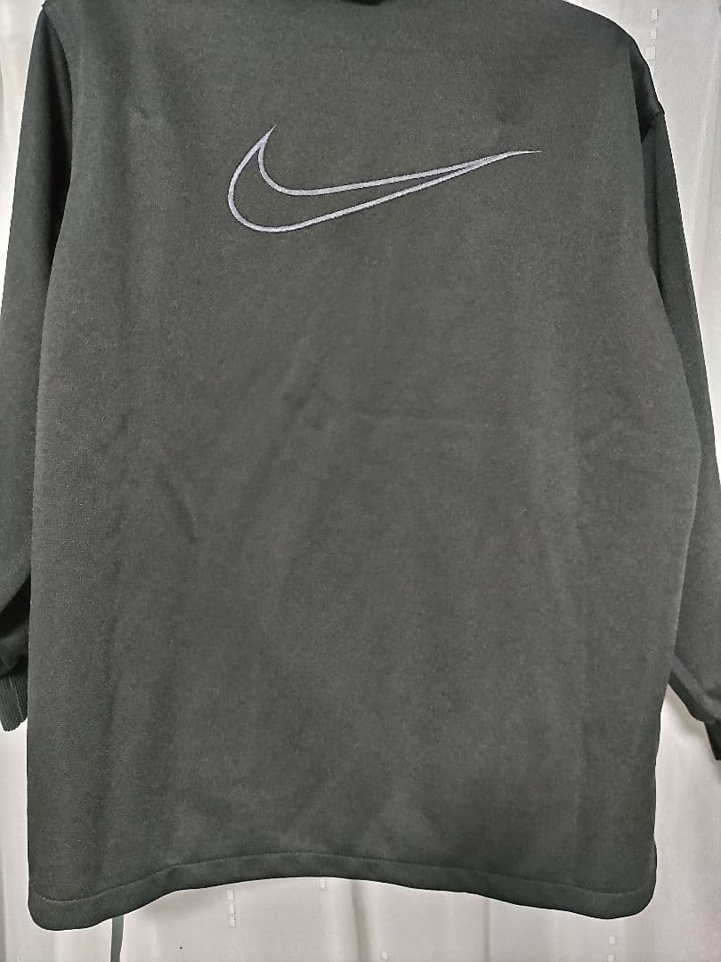 Nike SWOOSHフーディ ジップアップジャージ（VLA100 AUYI）