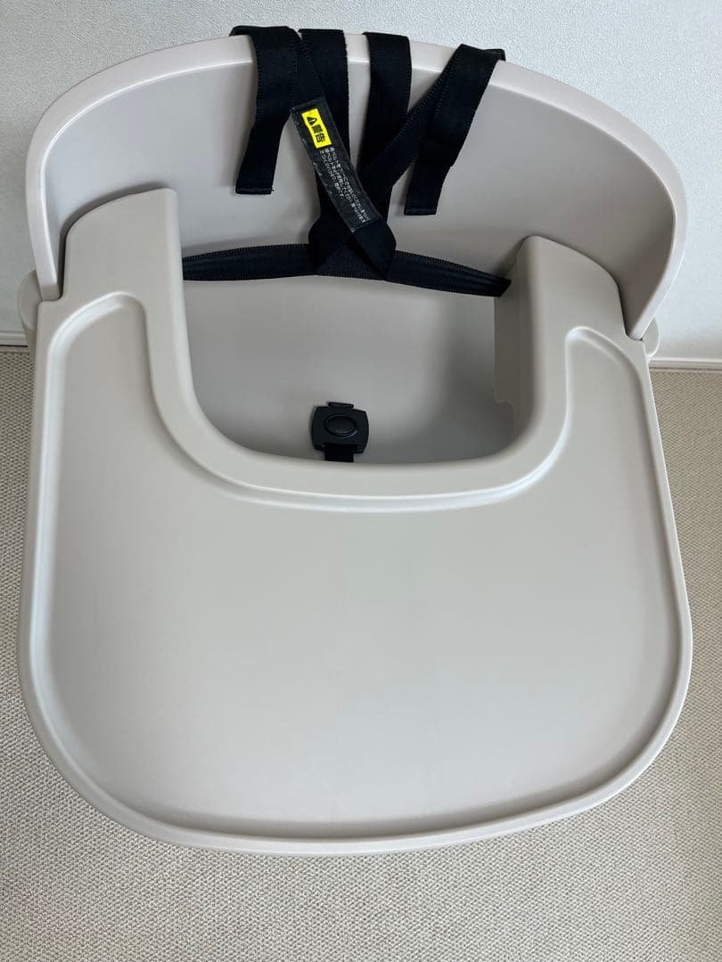 Novus　ノウス　ハイチェア　ベビーチェア
