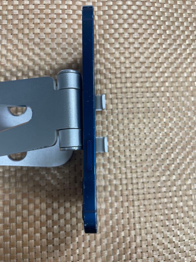 iPhone 12 64 GB ブルーSIMフリー【9860】