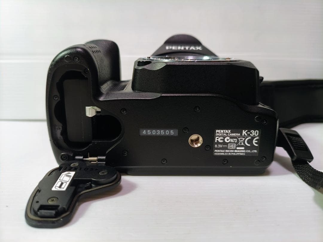 【黒死病対策】【内臓電池交換】PENTAX K-30 カメラらしいブラック