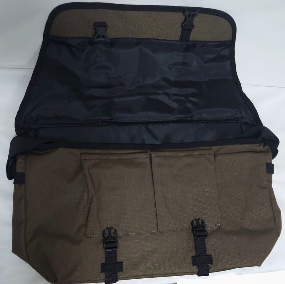 カーハート カーゴシリーズ Carharttメッセンジャーバッグ/Tarmac