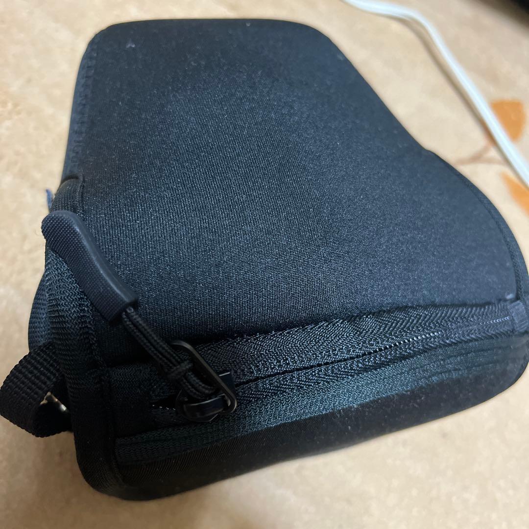 Nikon D3400 一眼レフカメラとバッテリーチャージャー