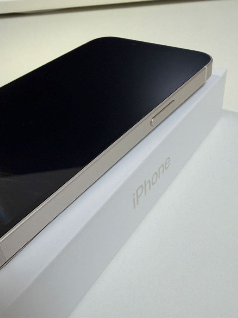 Apple iPhone 14 128GB ホワイト 本体　simフリー