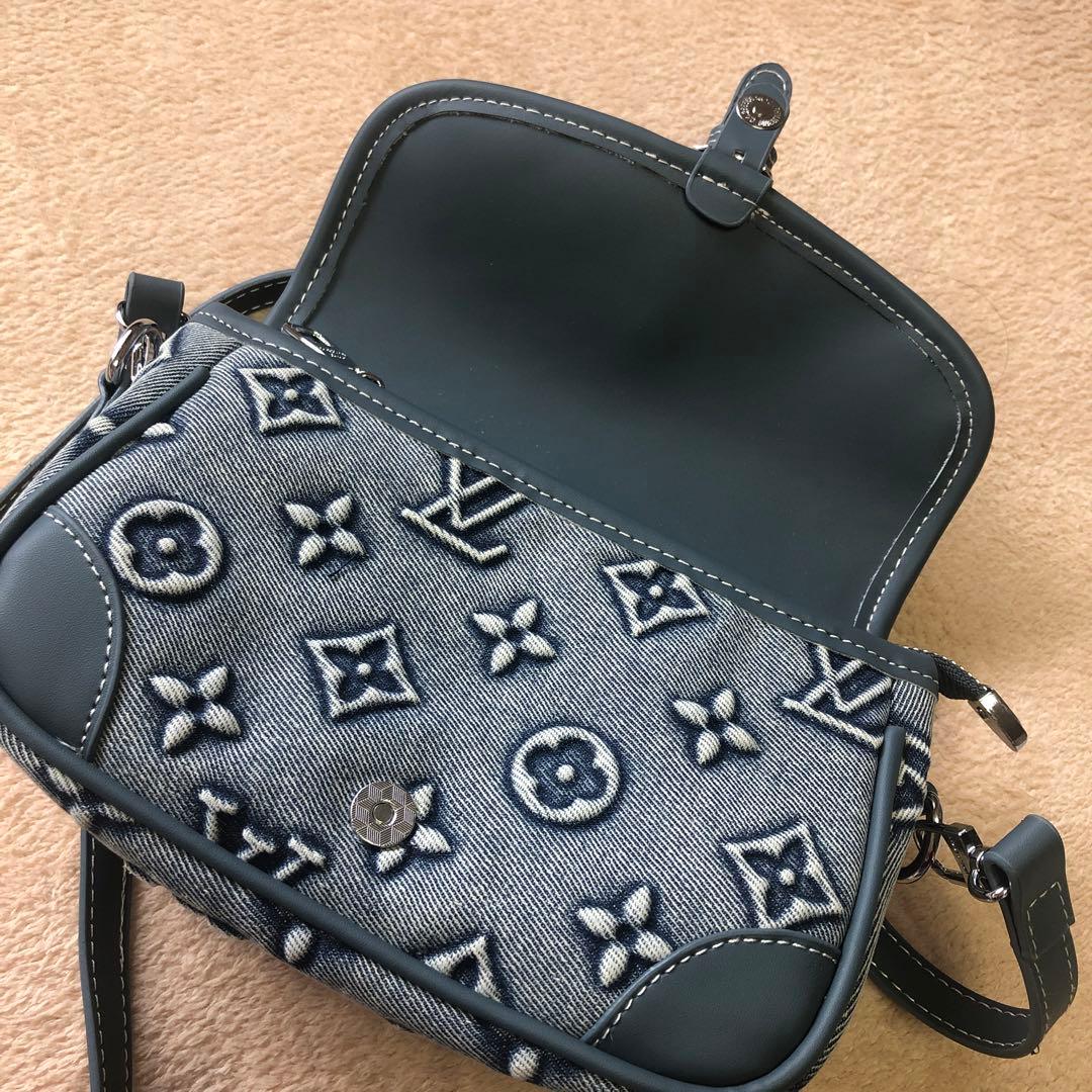 LV グレー デニムショルダーバッグ