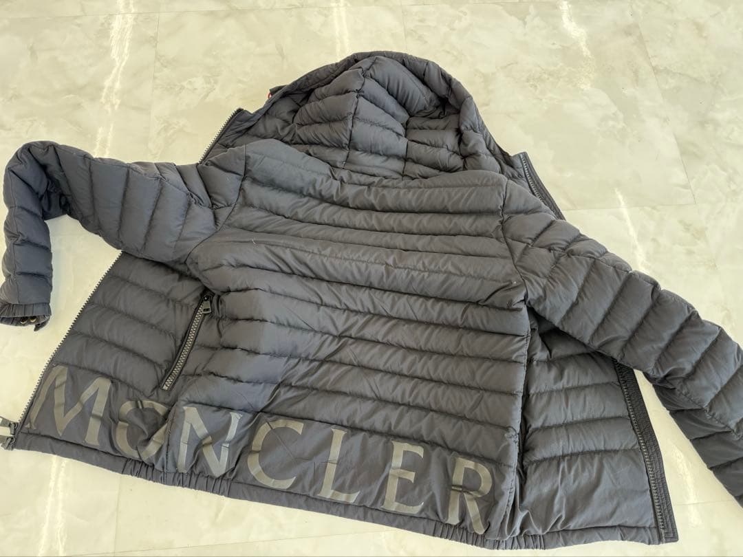 MONCLER DREUX GIUBBOTTO フーディロゴダウンジャケット