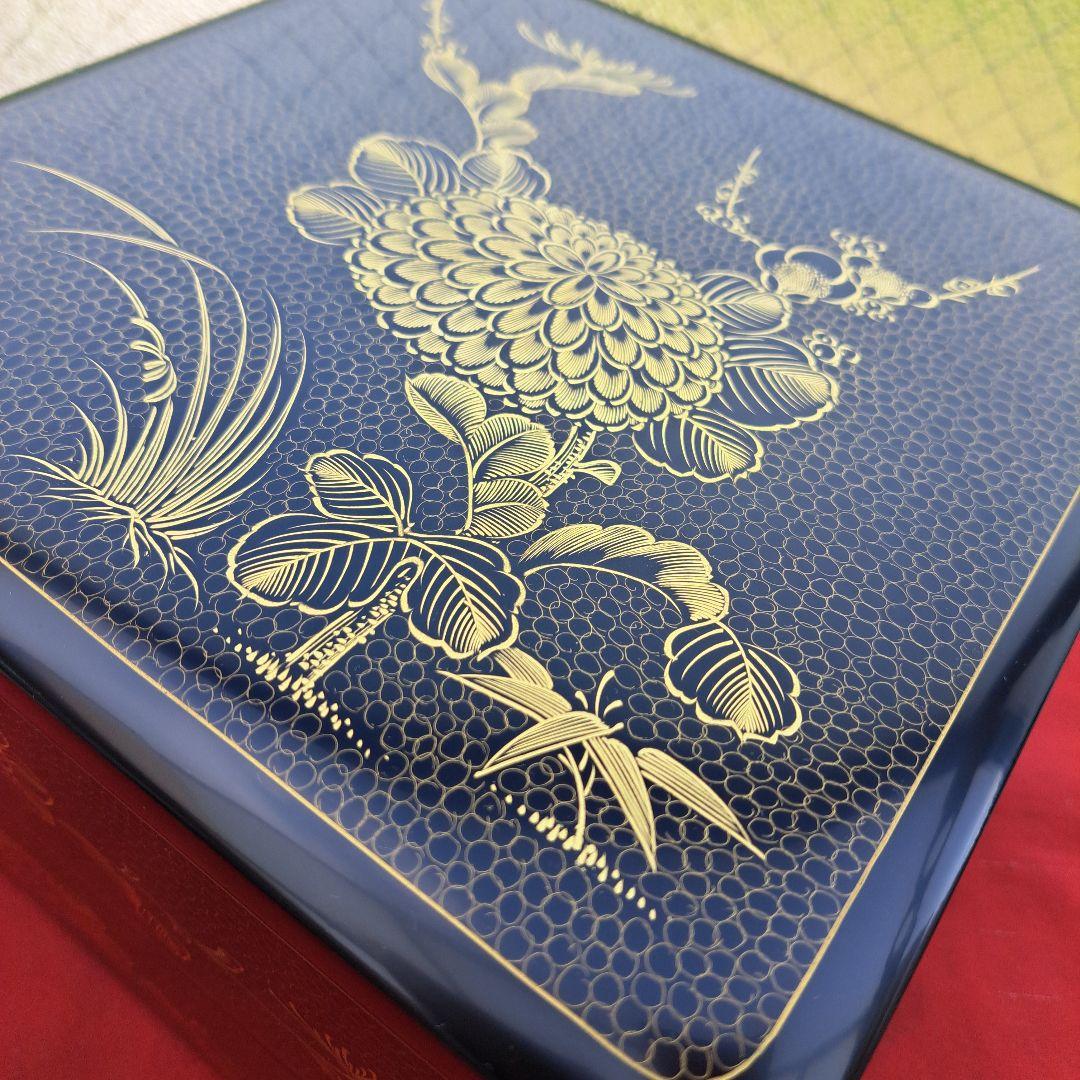 専用品【輪島塗　7.5寸\"2段重箱&重箱台】布着本堅地　沈金\"四君子　未使用品