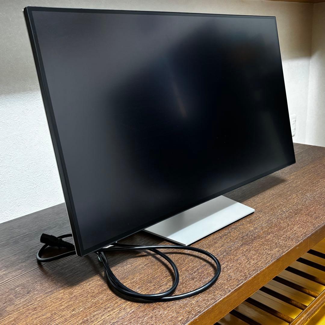 Dell U3223QE 31.5インチ 4K ハブモニター