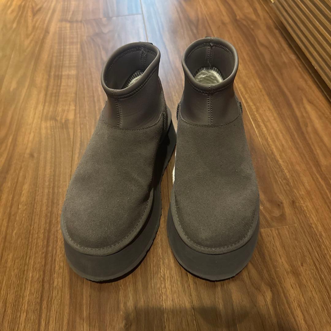 UGG グレー 厚底ムートンブーツ