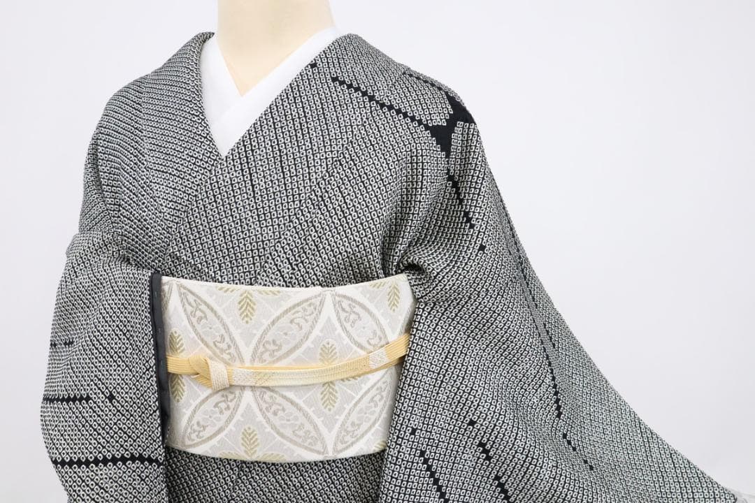 《上質■訪問着■豪華総絞り■シンプル石煉瓦模様■黒白◆袷正絹着物◆HB1-3》