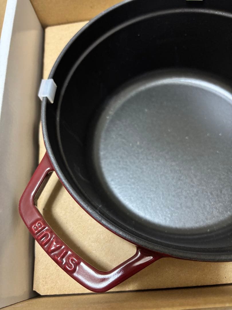 新品未使用品　ストウブ　ピコ・ココット ラウンド 22cm ボルドー