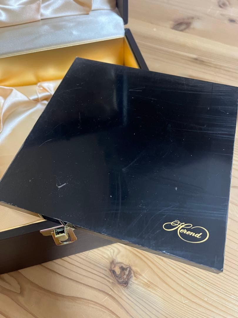 ヘレンド 陶器 ダルマ 縁起 ヴィクトリアブーケ 台座 ケース付