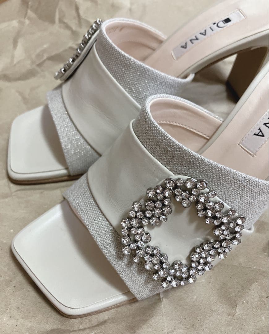 ダイアナ♡ビジューバックルミュール