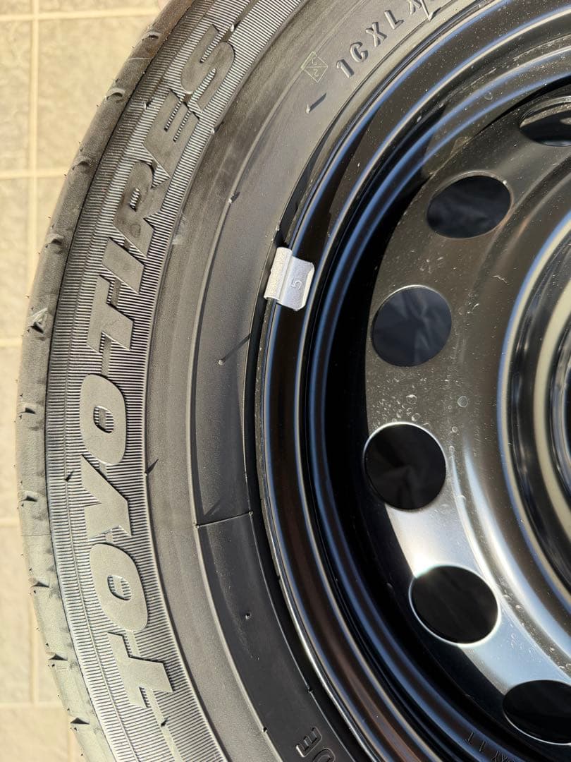 2025年製／新車外し TOYO TIRES 15インチ　シエンタ