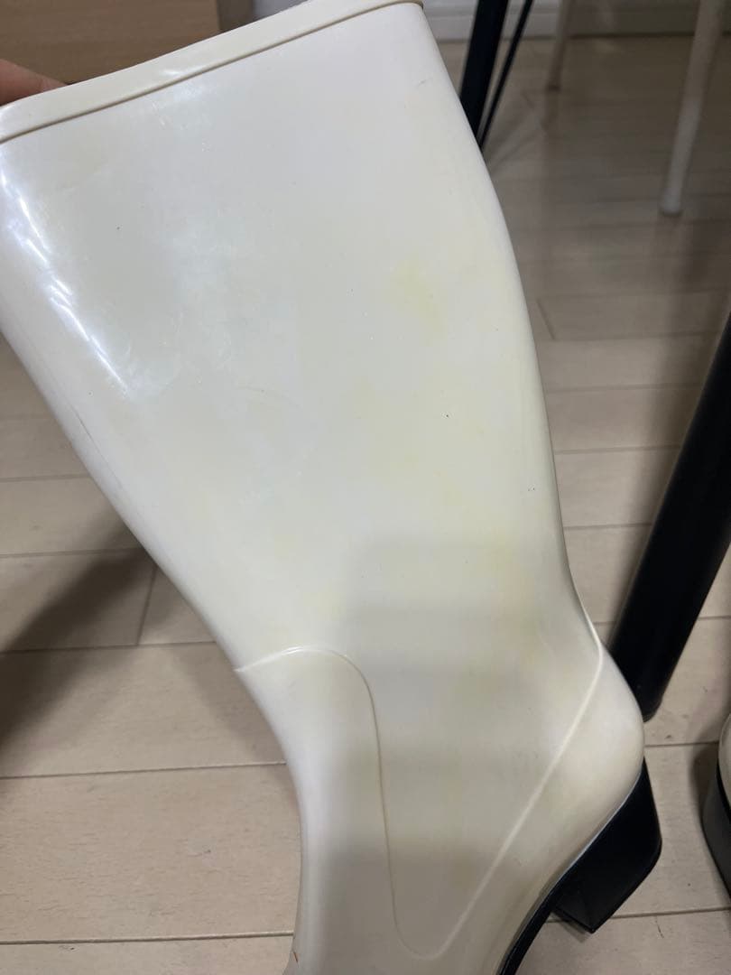 CHANELホワイト カメリアレインブーツ 花モチーフ