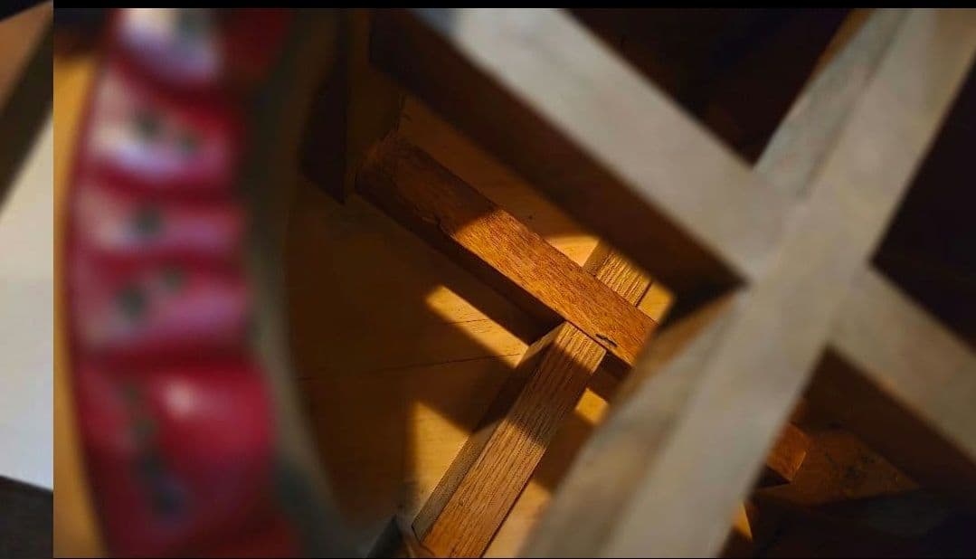 ☆アンティーク/レザー製バーガンディ円形スツール☆