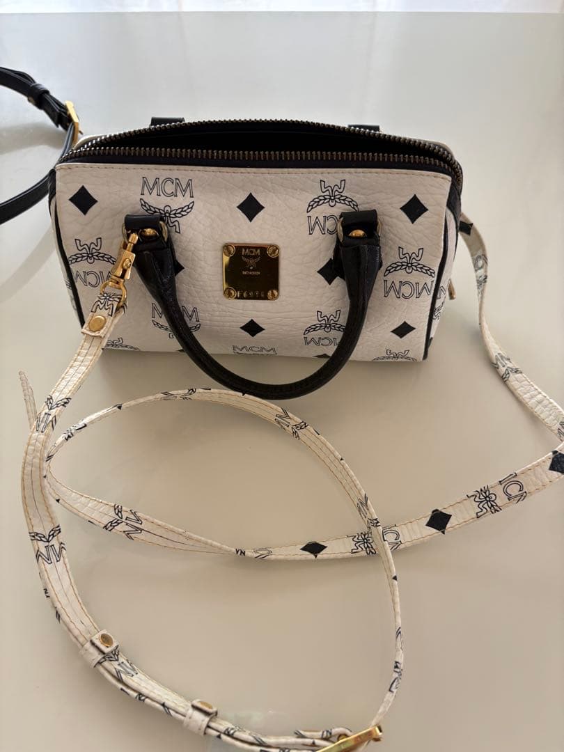 MCM ホワイト ロゴプリント ショルダーバッグ　2個セット