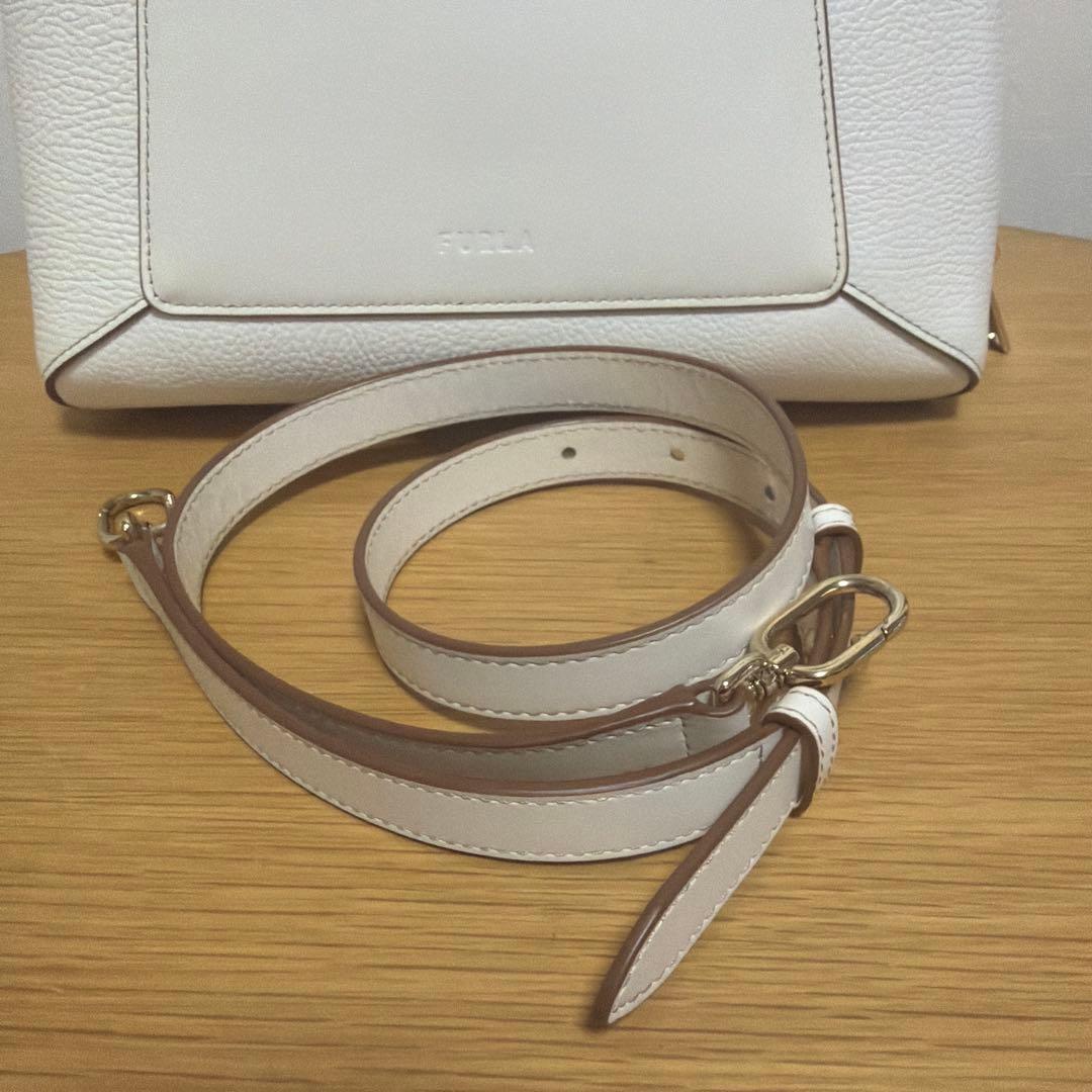 ト*ル様 FURLA GILDA M TOTE フルラ　トート　ジルダ　ショルダ