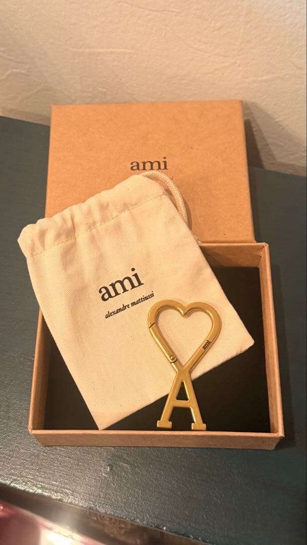 ami ハート型キーホルダー ゴールド　キーリング