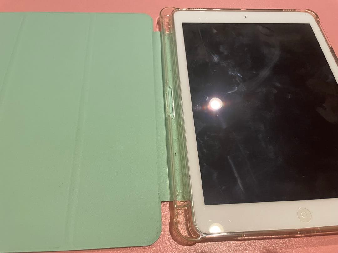 美品　Apple iPad Air2 64GB シルバー（Wi-Fiモデル）