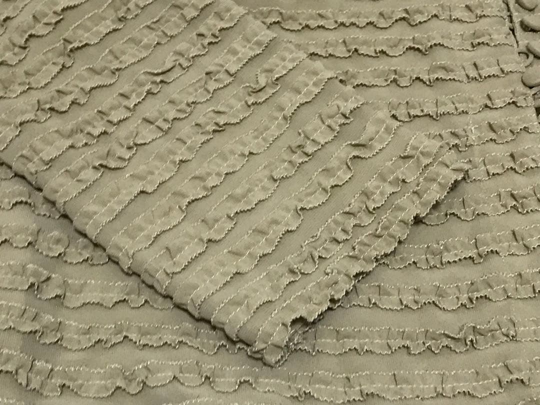 ★未使用　カネコイサオ　豪華ピコフリル　ネックリボン　ブラウス