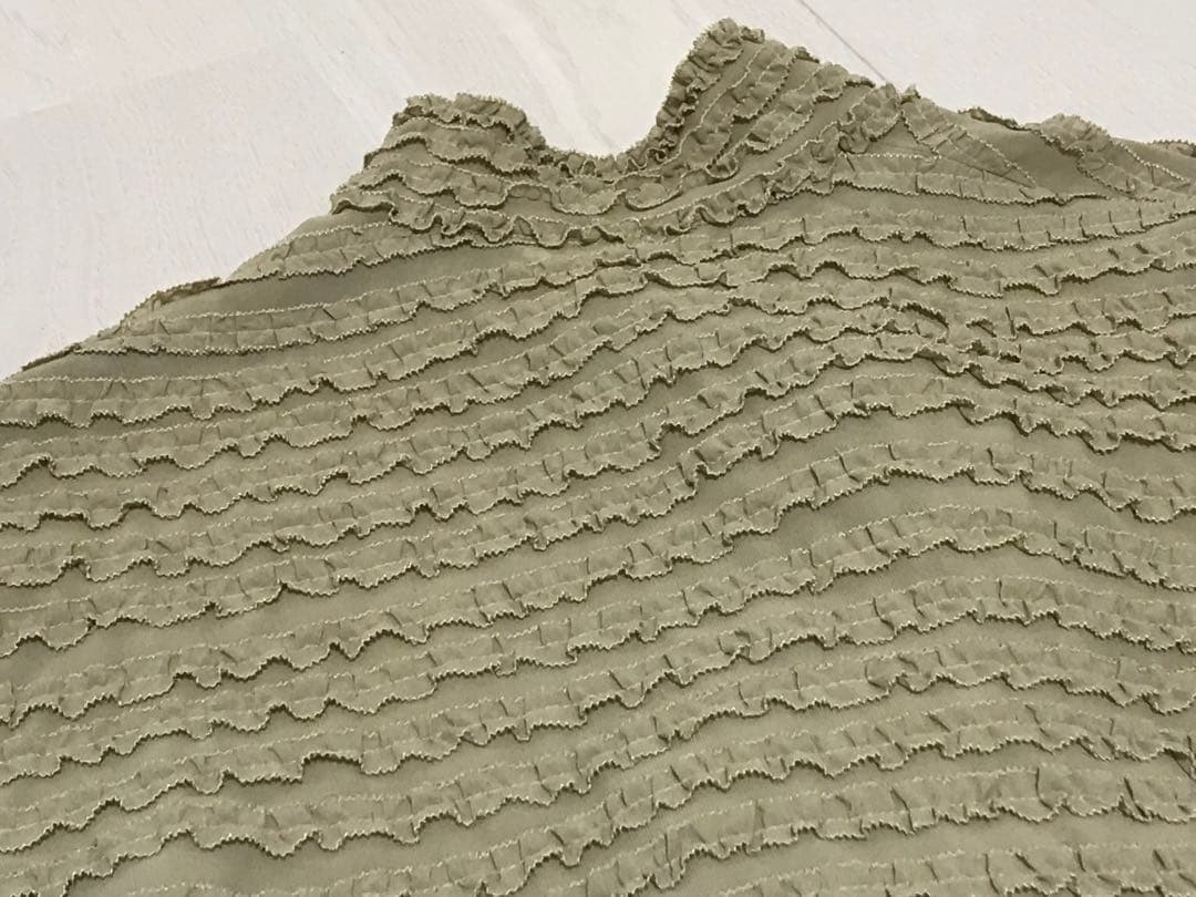 ★未使用　カネコイサオ　豪華ピコフリル　ネックリボン　ブラウス