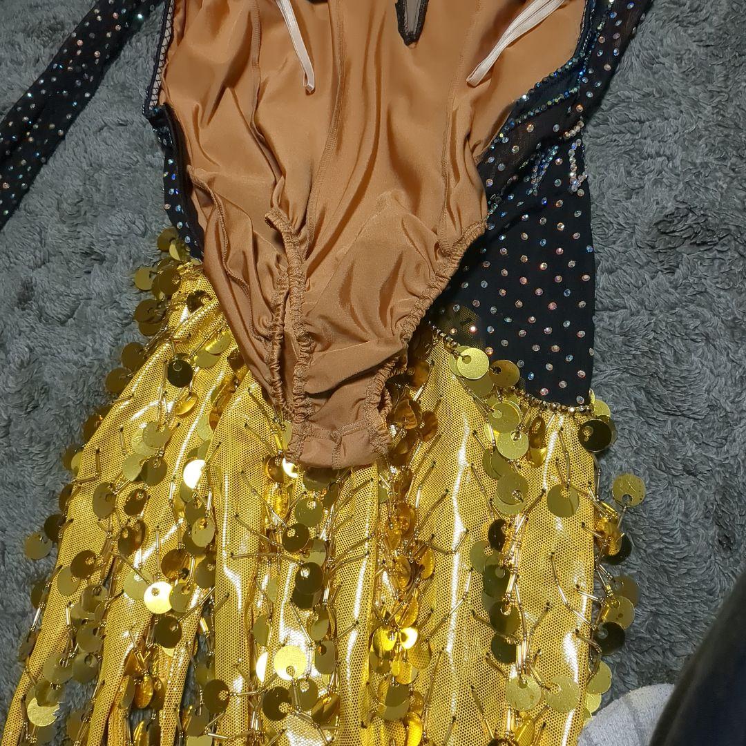 社交ダンスドレス 黒と金 ビーズ装飾