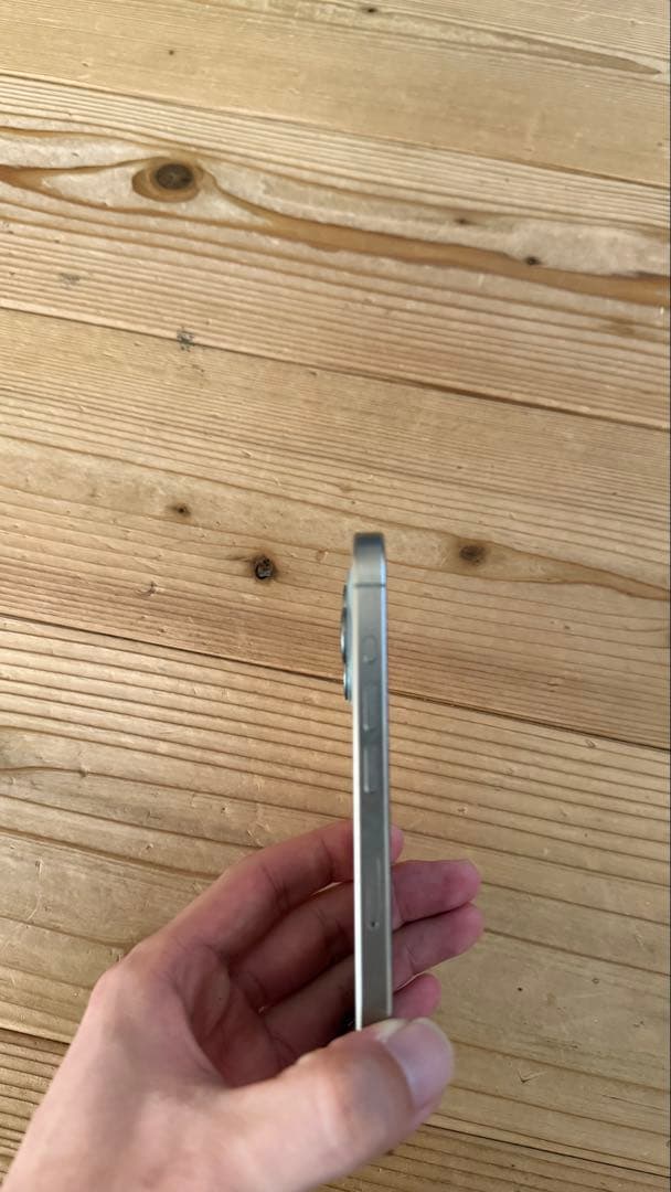 【画面割れ】iPhone 15 Pro 256GB ナチュラルチタニウム