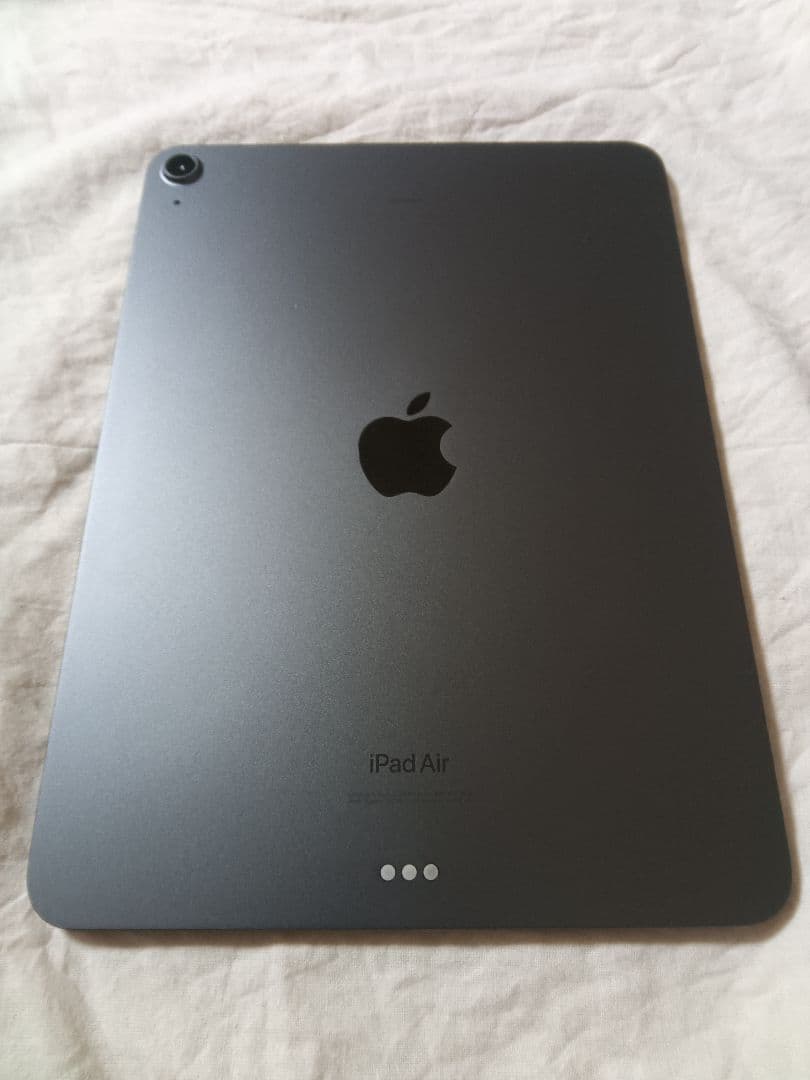 ほぼ未使用 iPad Air 第5世代M1 バッテリー100%