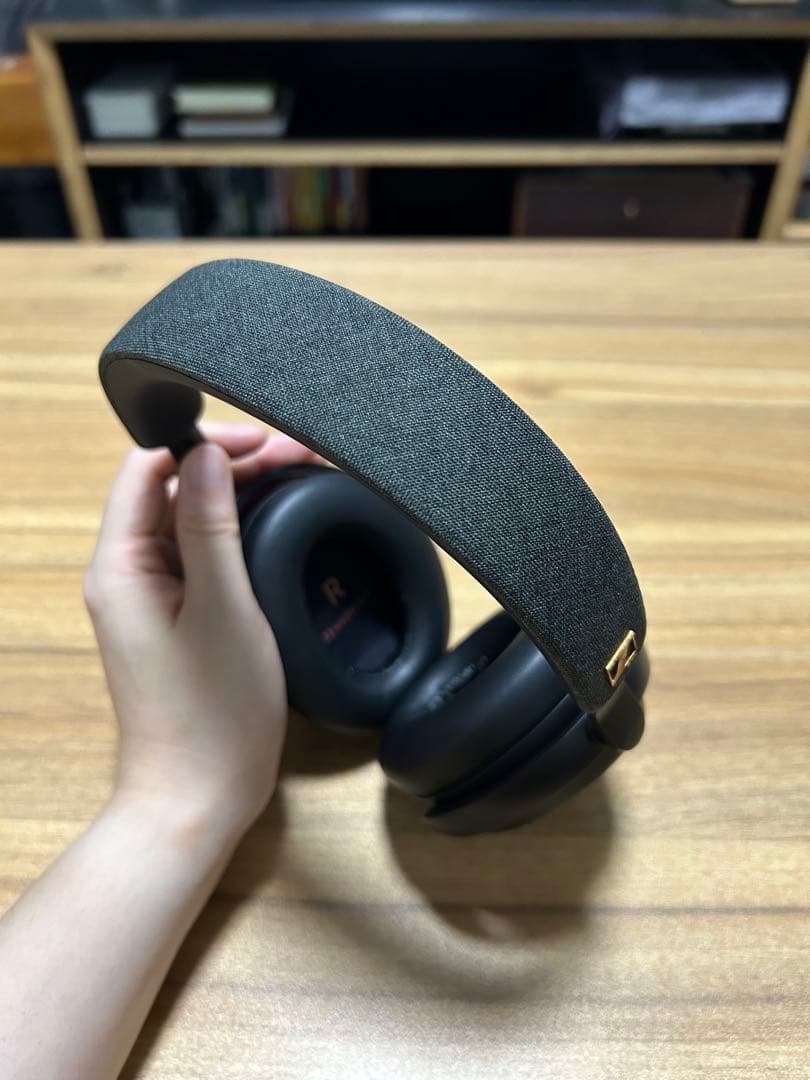 Sennheiser Momentum 4 Wireless ブラックコッパー