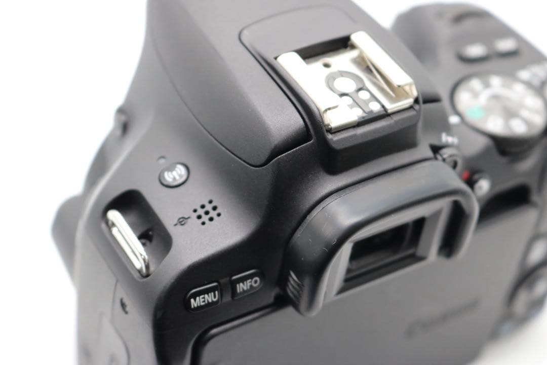 美品 【Canon EOS Kiss X9 ダブルレンズセット】 安心保証あり