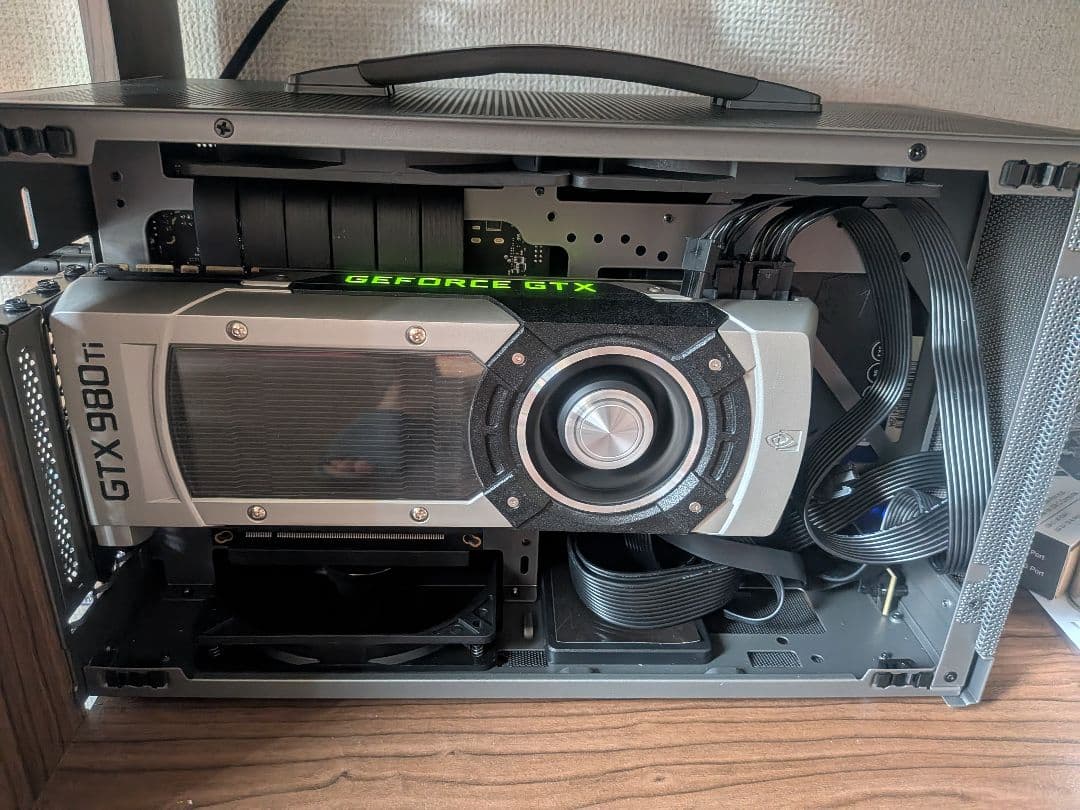 GeForce GTX 980 Ti グラフィックボード