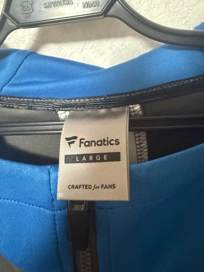 北海道日本ハムファイターズ　オンフィールドトレーニングジャケット　青黒　Lサイズ