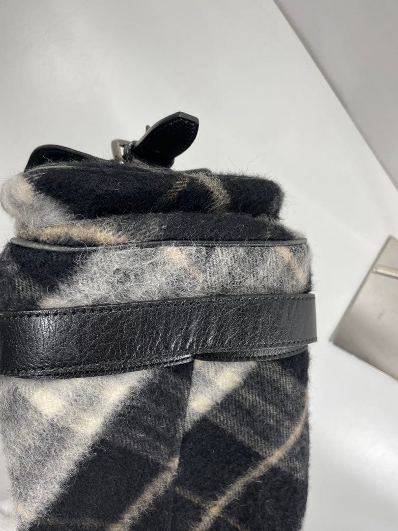 BURBERRY ブラック チェック柄 ハンドバッグ