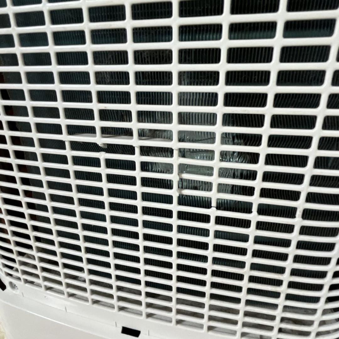 ✨部屋干し除湿✨ シャープ　除湿機　衣類乾燥　CV-H71-W 2018年製