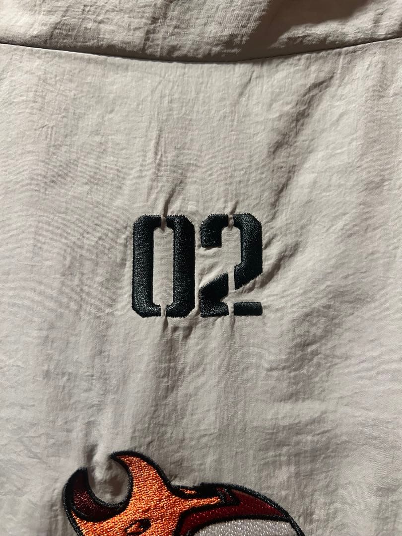 EVANGELION(エヴァンゲリオン)コラボ刺繍ナイロンブルゾン グレー M