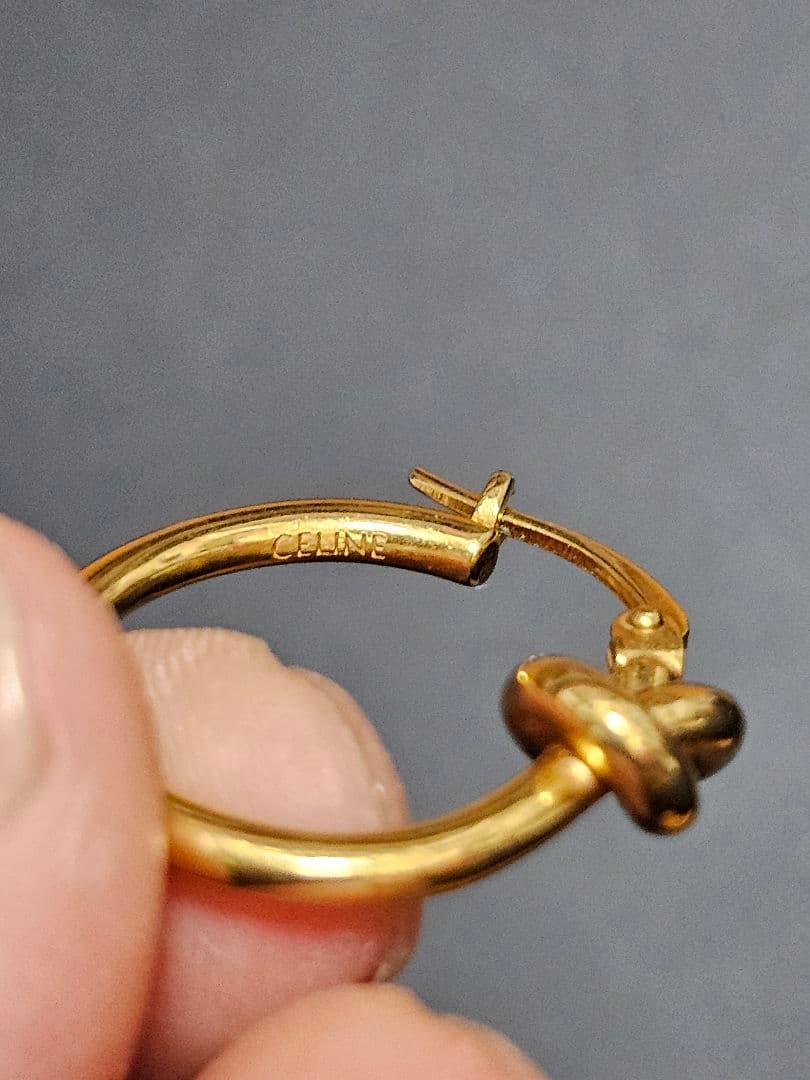 CELINE ノットデザイン フープピアス